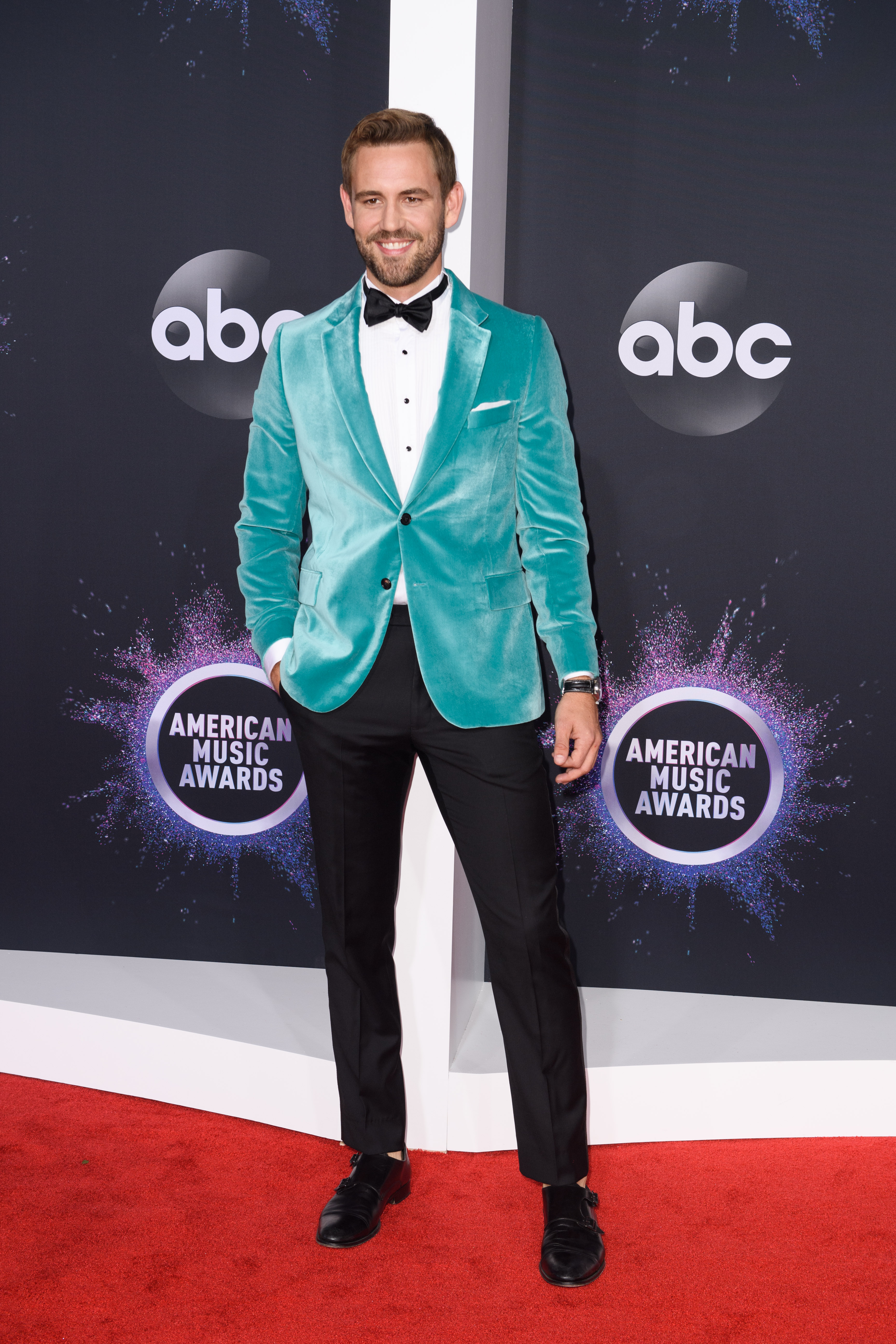 2019 AMAs: See All the Best Looks from the Red Carpet