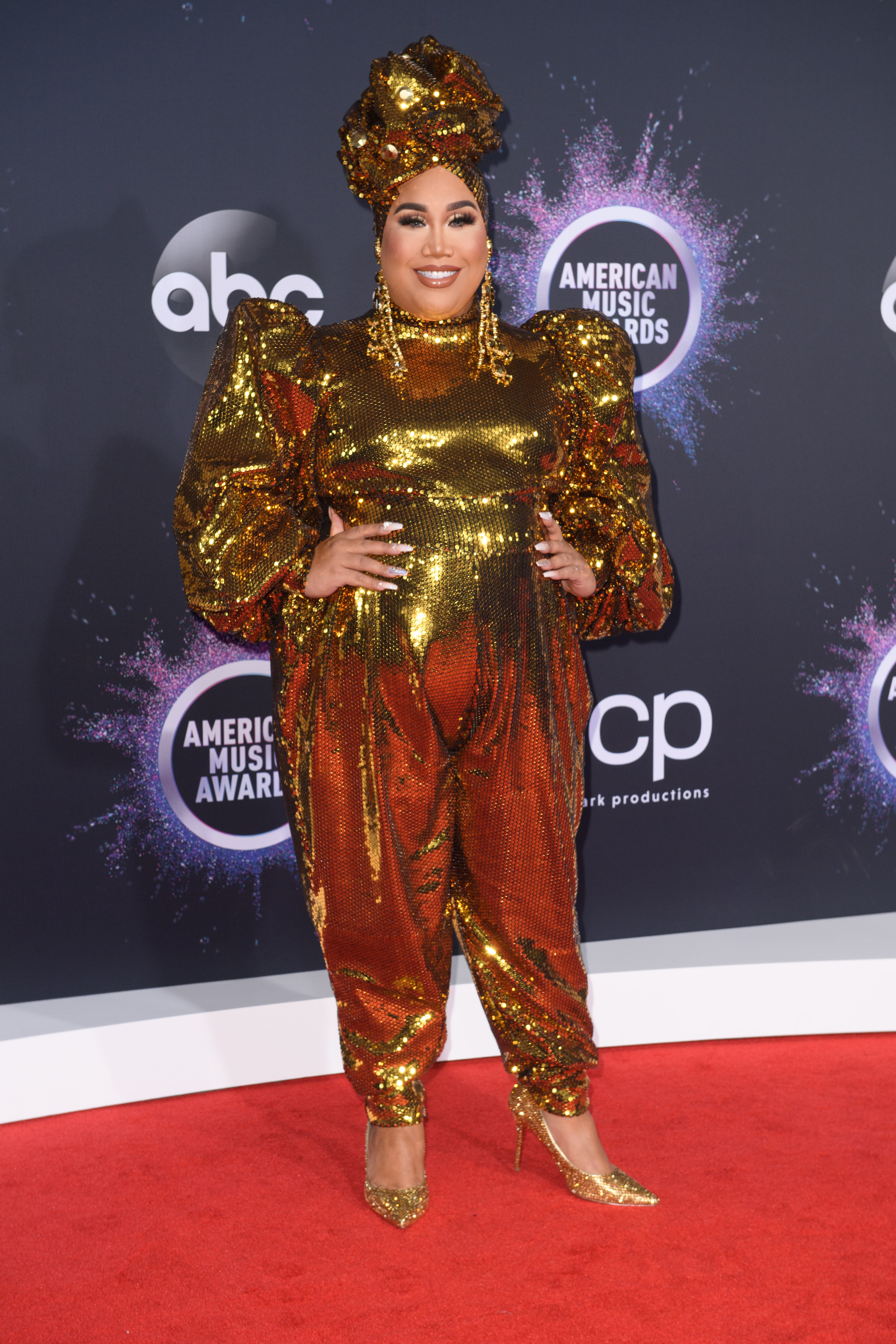 2019 AMAs: See All the Best Looks from the Red Carpet
