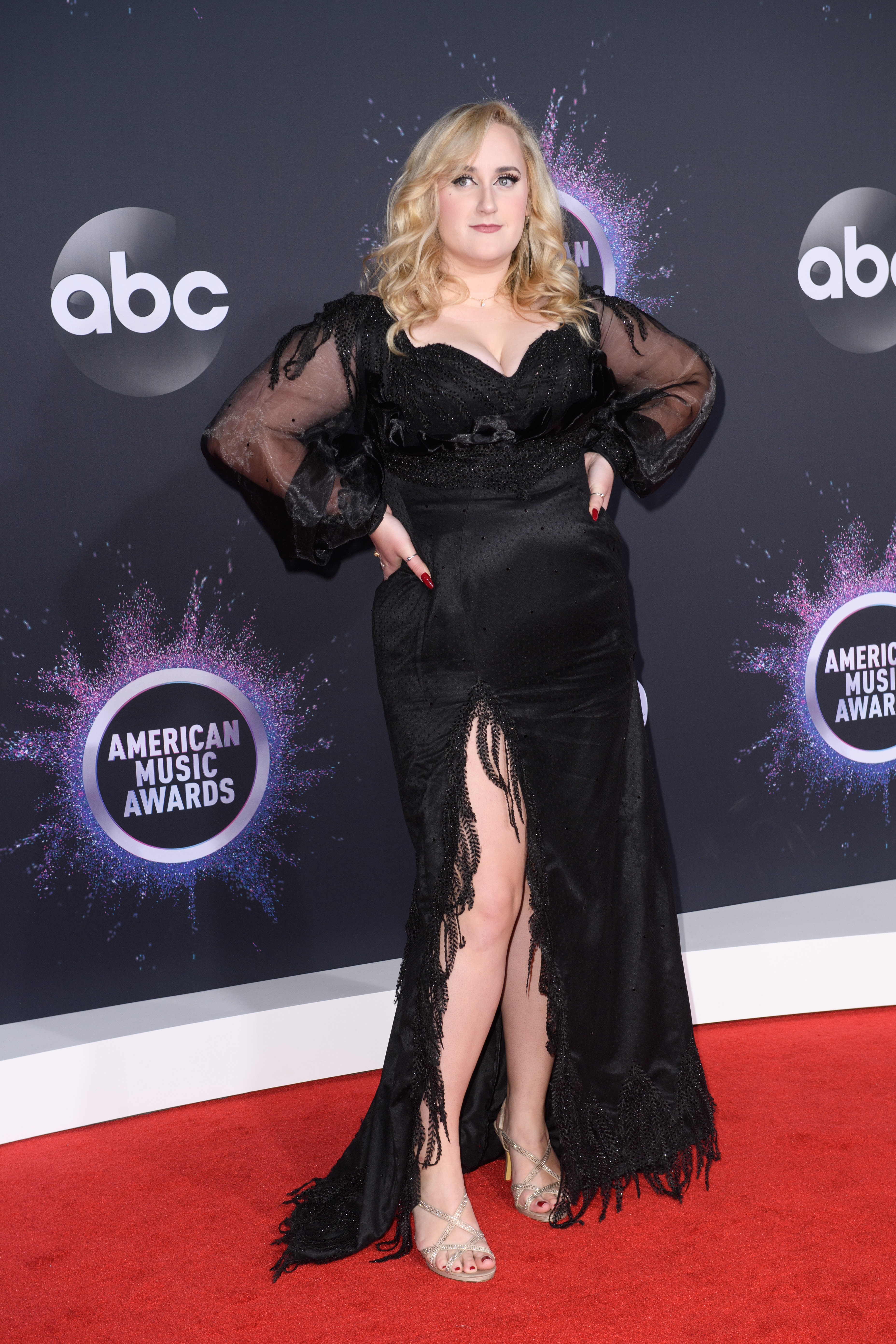 2019 AMAs: See All the Best Looks from the Red Carpet