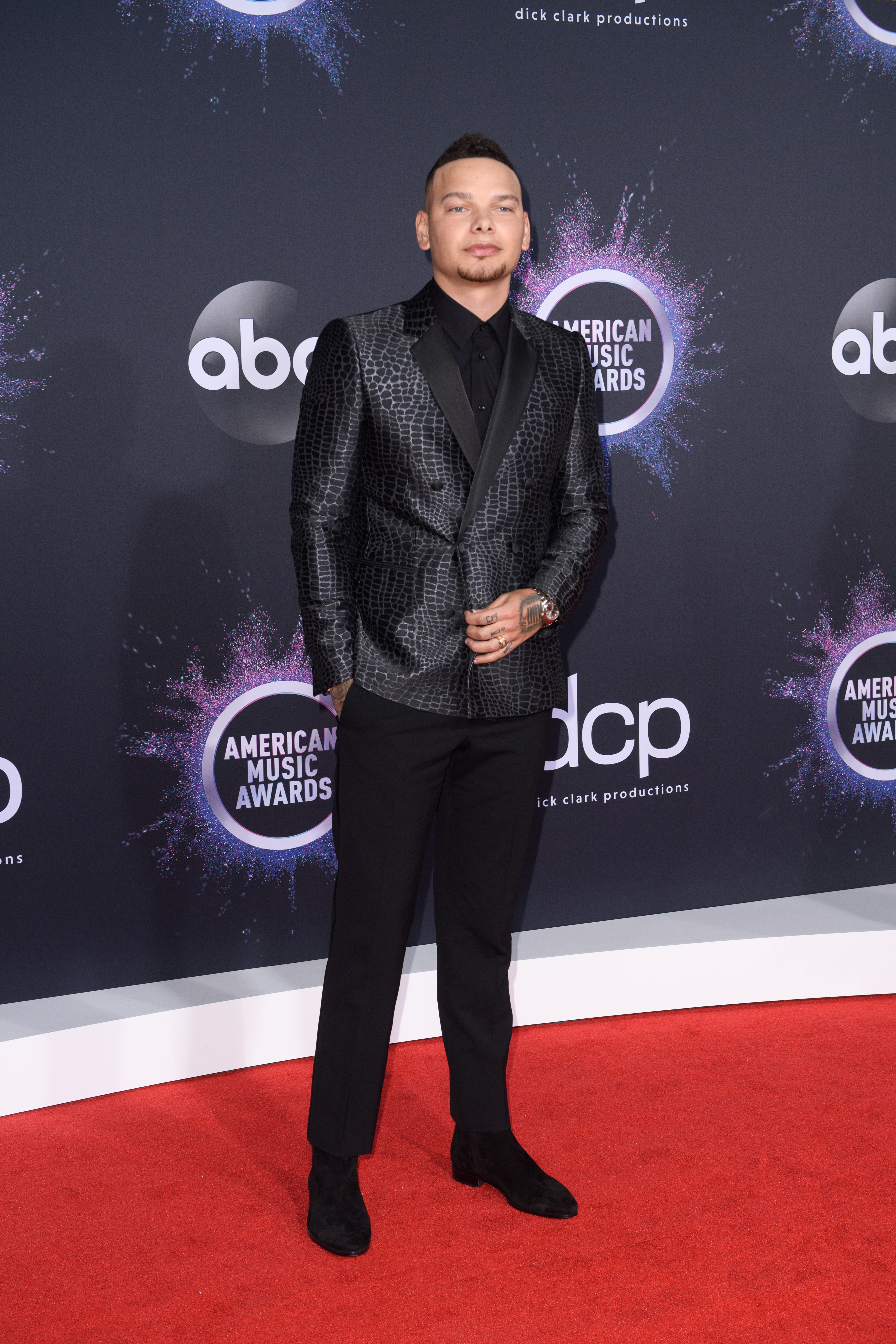 2019 AMAs: See All the Best Looks from the Red Carpet