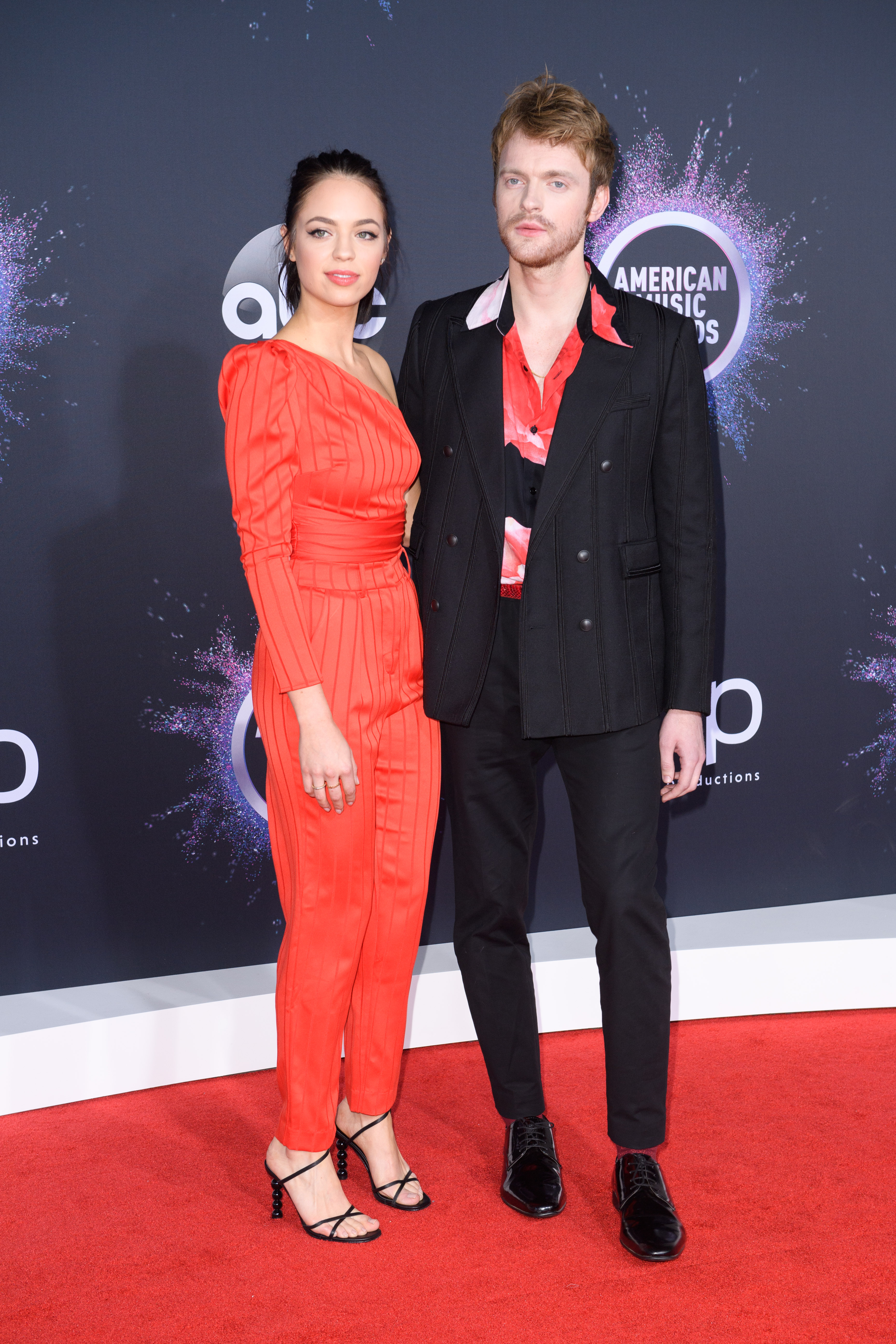 2019 AMAs: See All the Best Looks from the Red Carpet