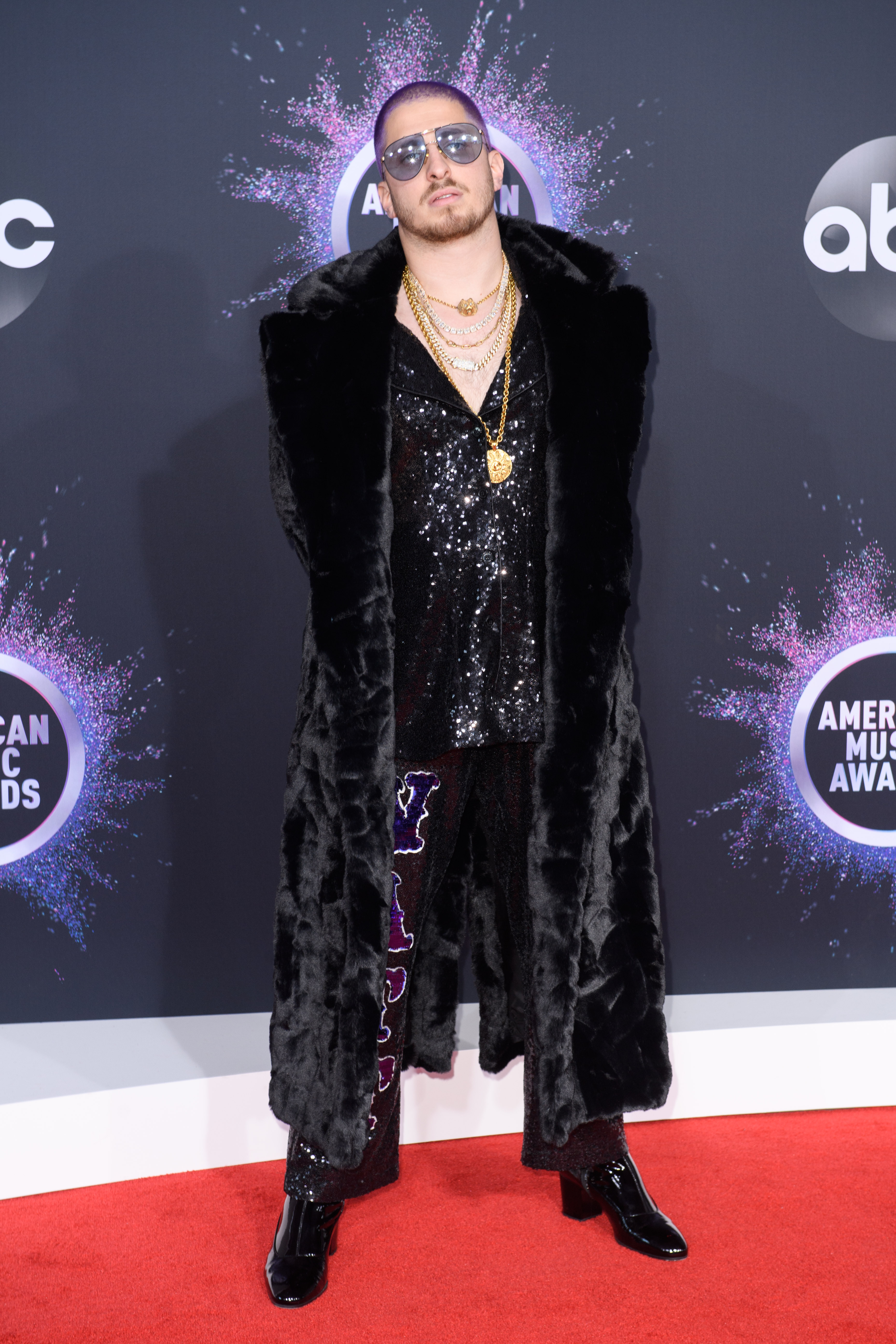 2019 AMAs: See All the Best Looks from the Red Carpet