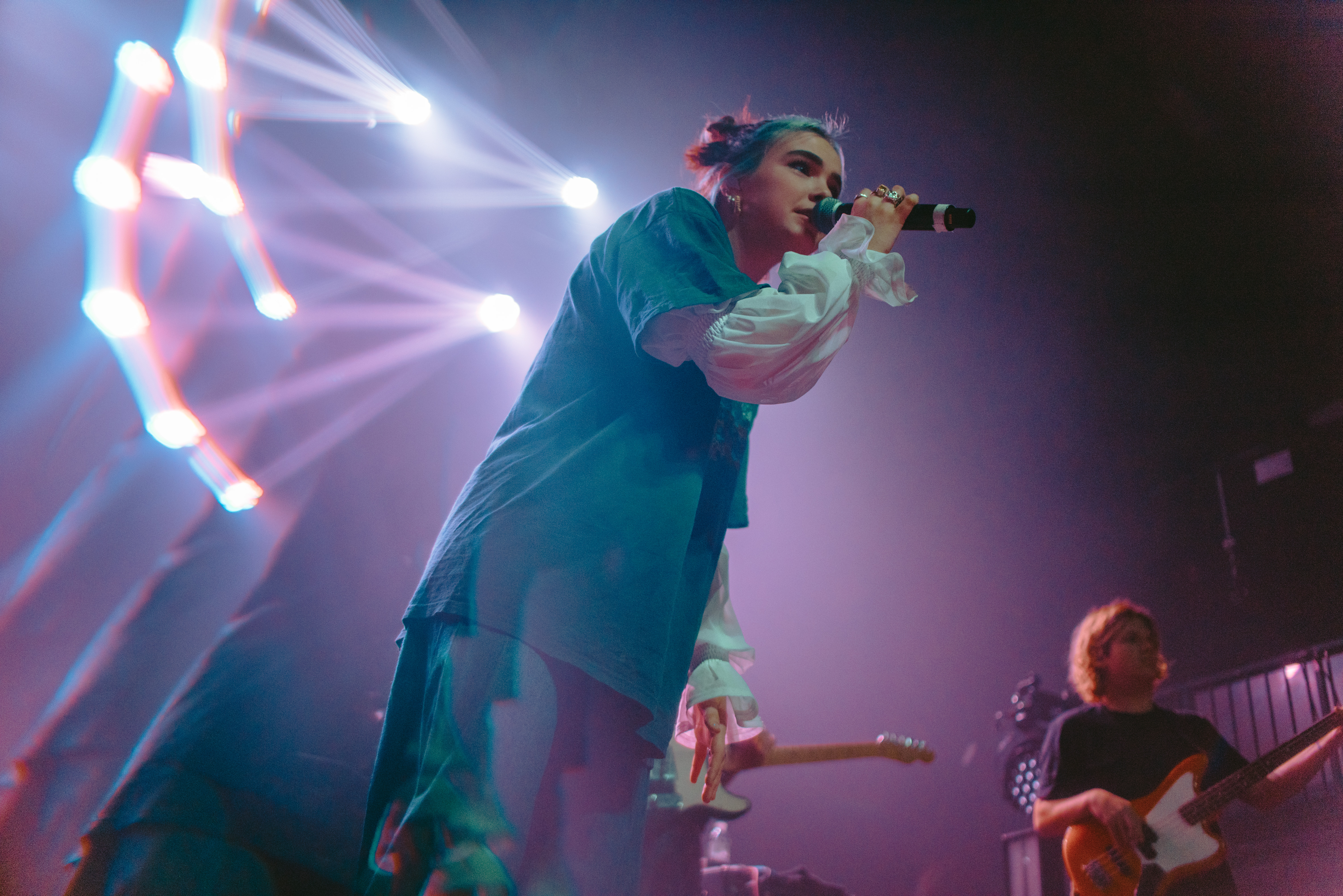 Rising Singer Benee Steals the Show During Limited Run on Conan Gray’s “Comfort Crowd Tour”