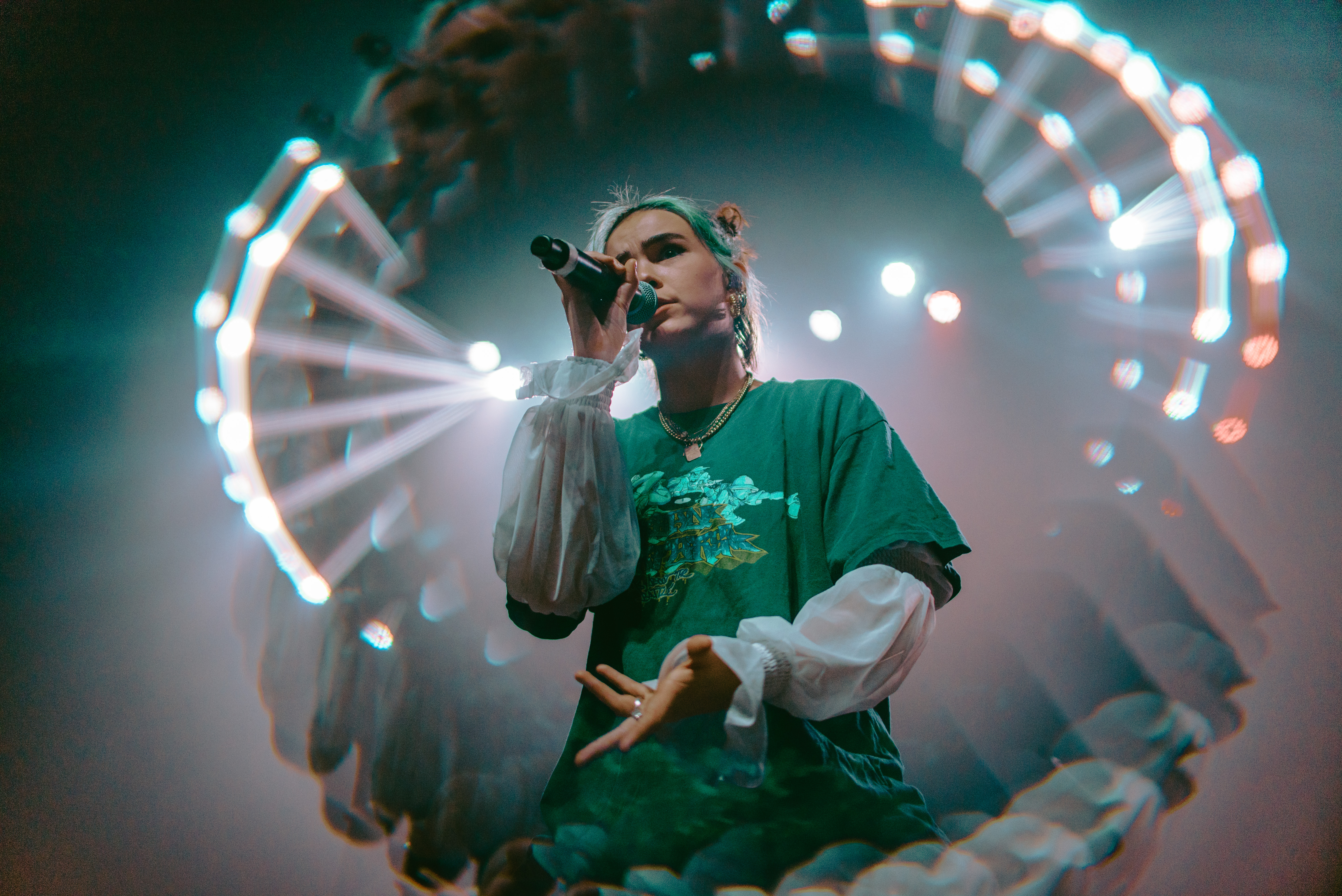 Rising Singer Benee Steals the Show During Limited Run on Conan Gray’s “Comfort Crowd Tour”