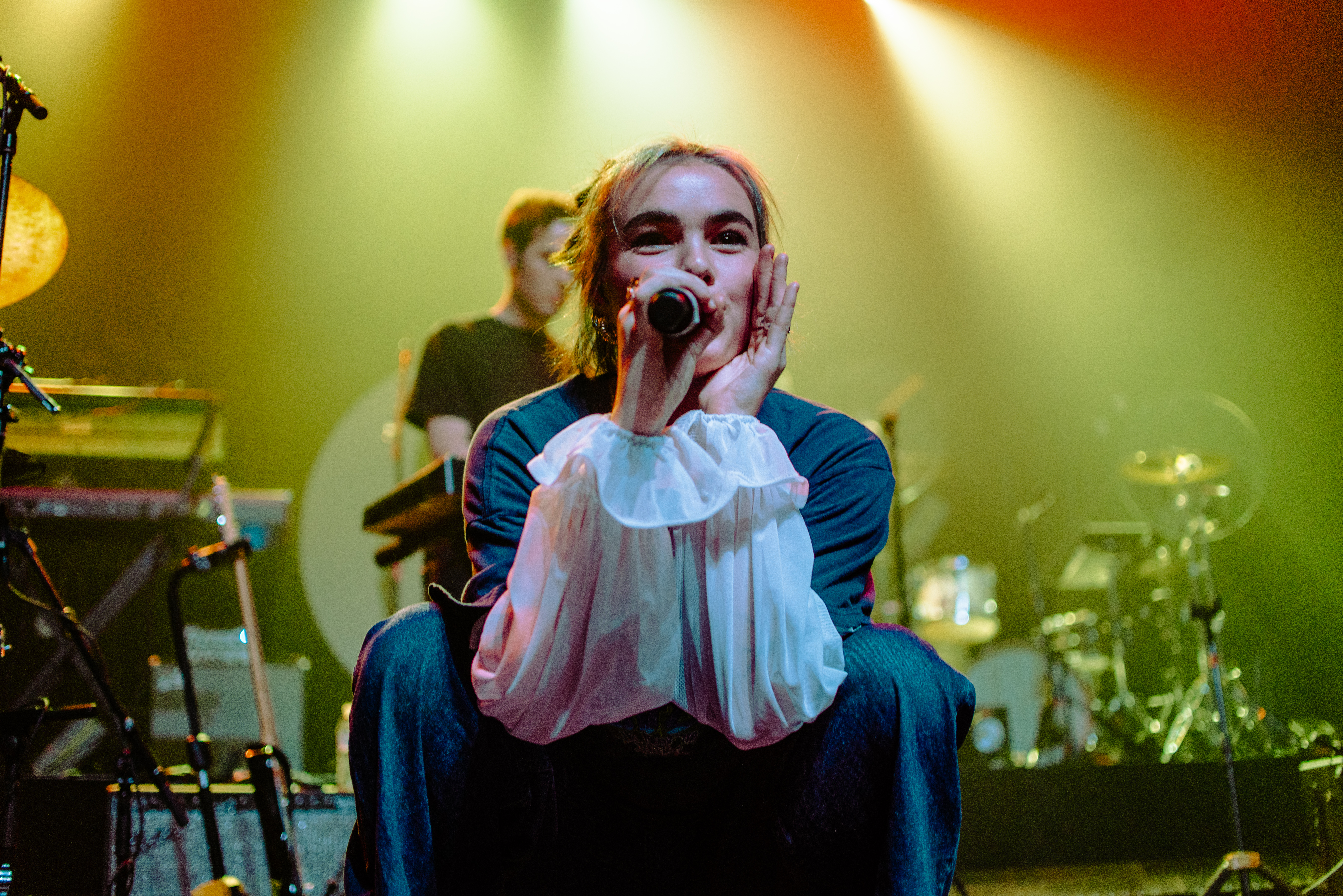 Rising Singer Benee Steals the Show During Limited Run on Conan Gray’s “Comfort Crowd Tour”