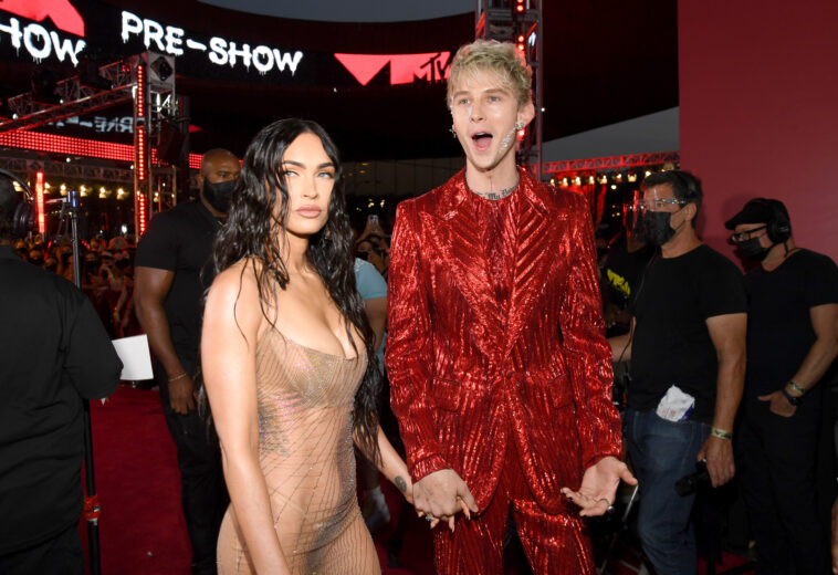 758px x 520px - Machine Gun Kelly and Megan Fox Spotted Together on Valentine's Day Despite  Cheating Allegations â€“ Celeb Secrets