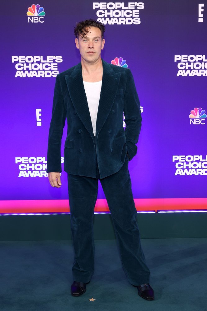 2021 People’s Choice Awards: See the Best Looks from the Red Carpet