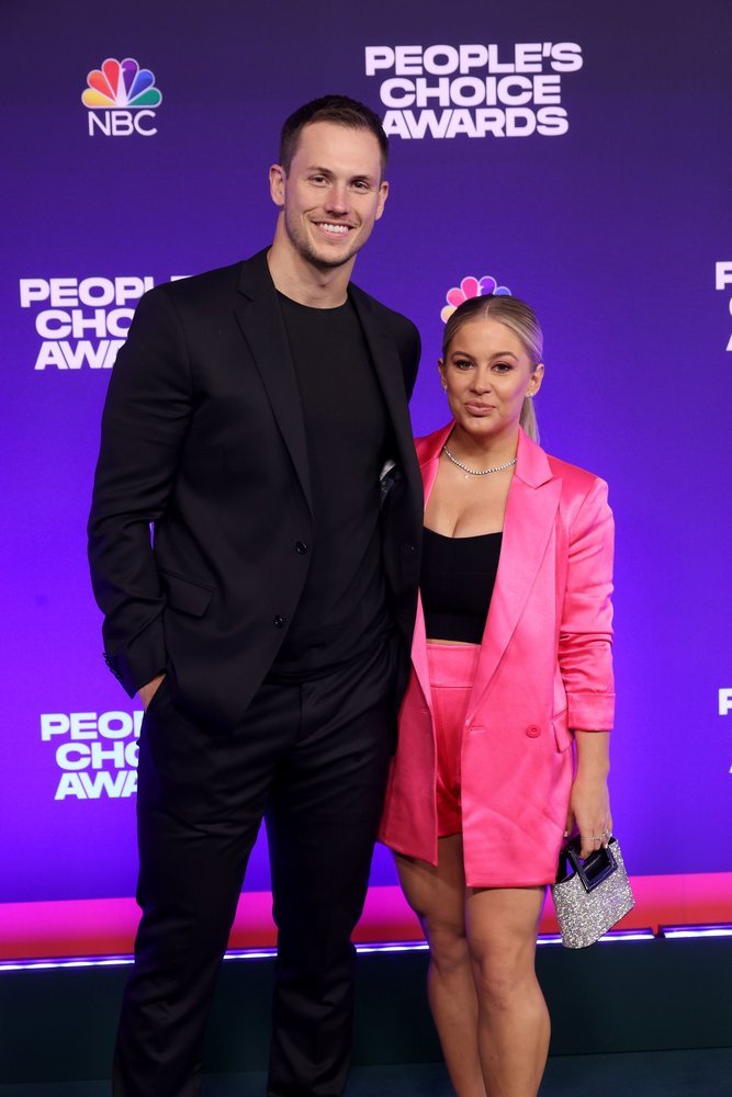 2021 People’s Choice Awards: See the Best Looks from the Red Carpet