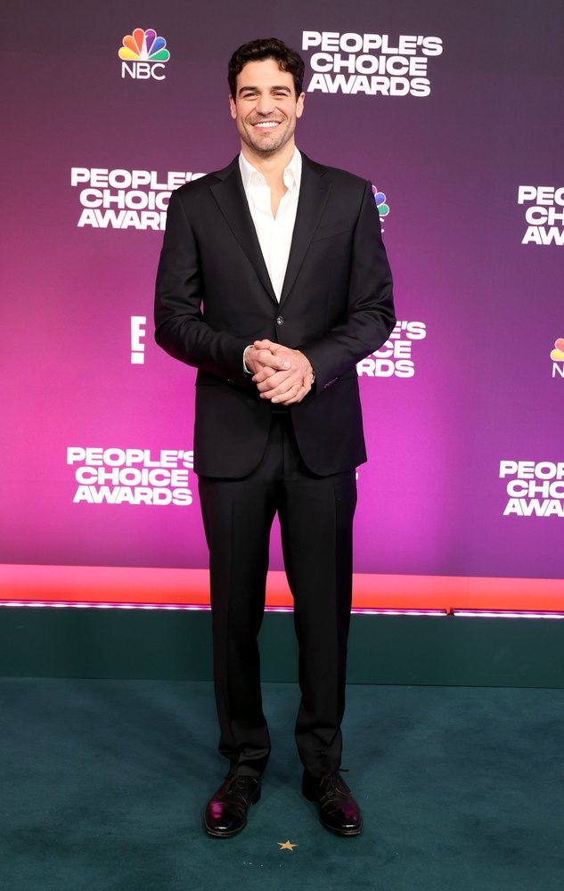 2021 People’s Choice Awards: See the Best Looks from the Red Carpet