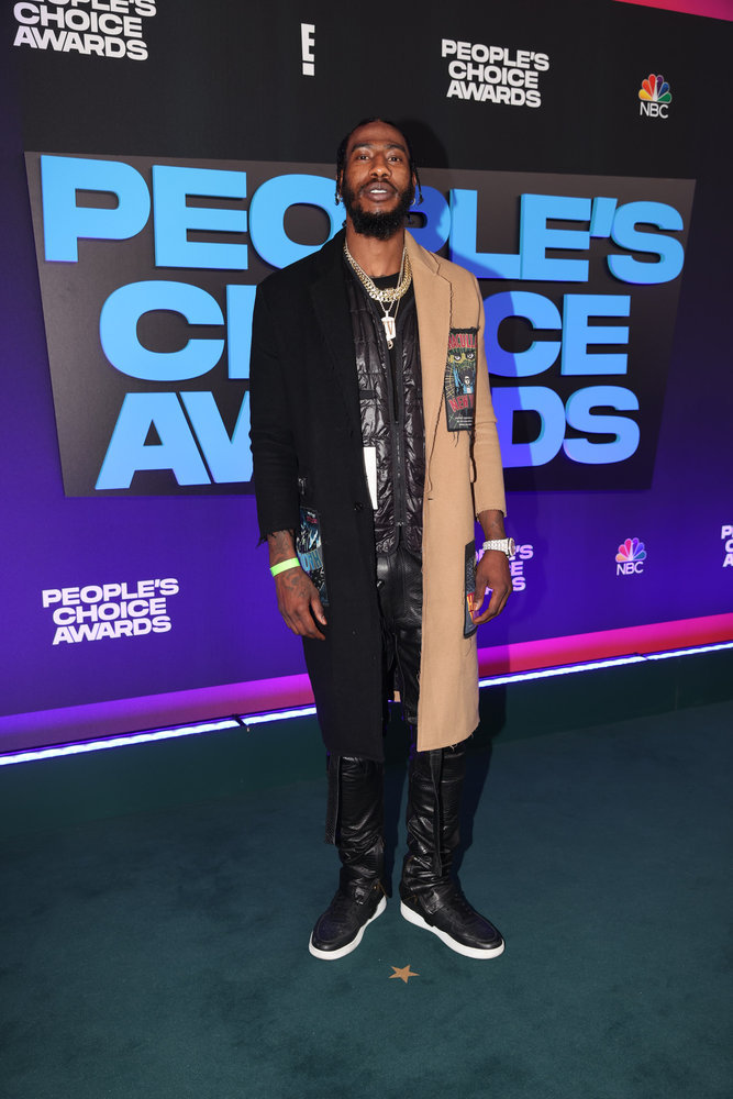 2021 People’s Choice Awards: See the Best Looks from the Red Carpet