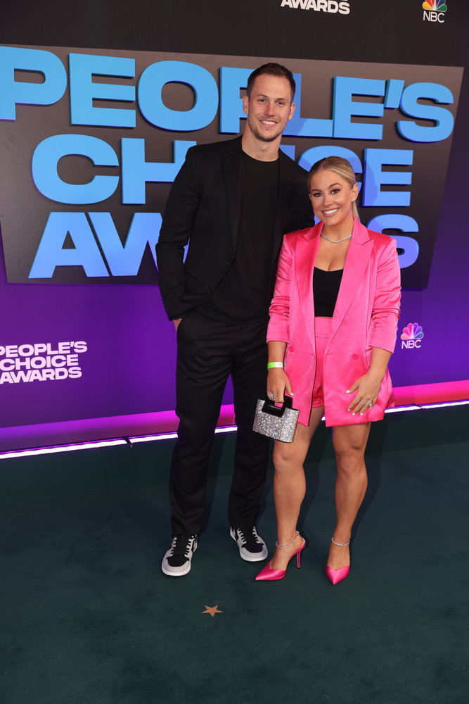 2021 People’s Choice Awards: See the Best Looks from the Red Carpet