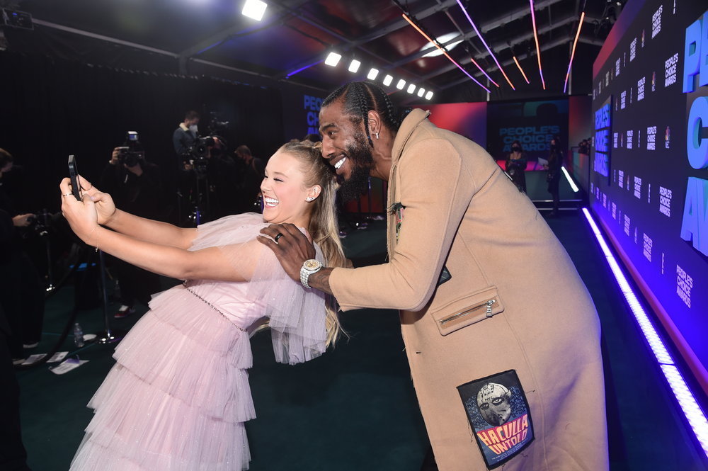 2021 People’s Choice Awards: See the Best Looks from the Red Carpet