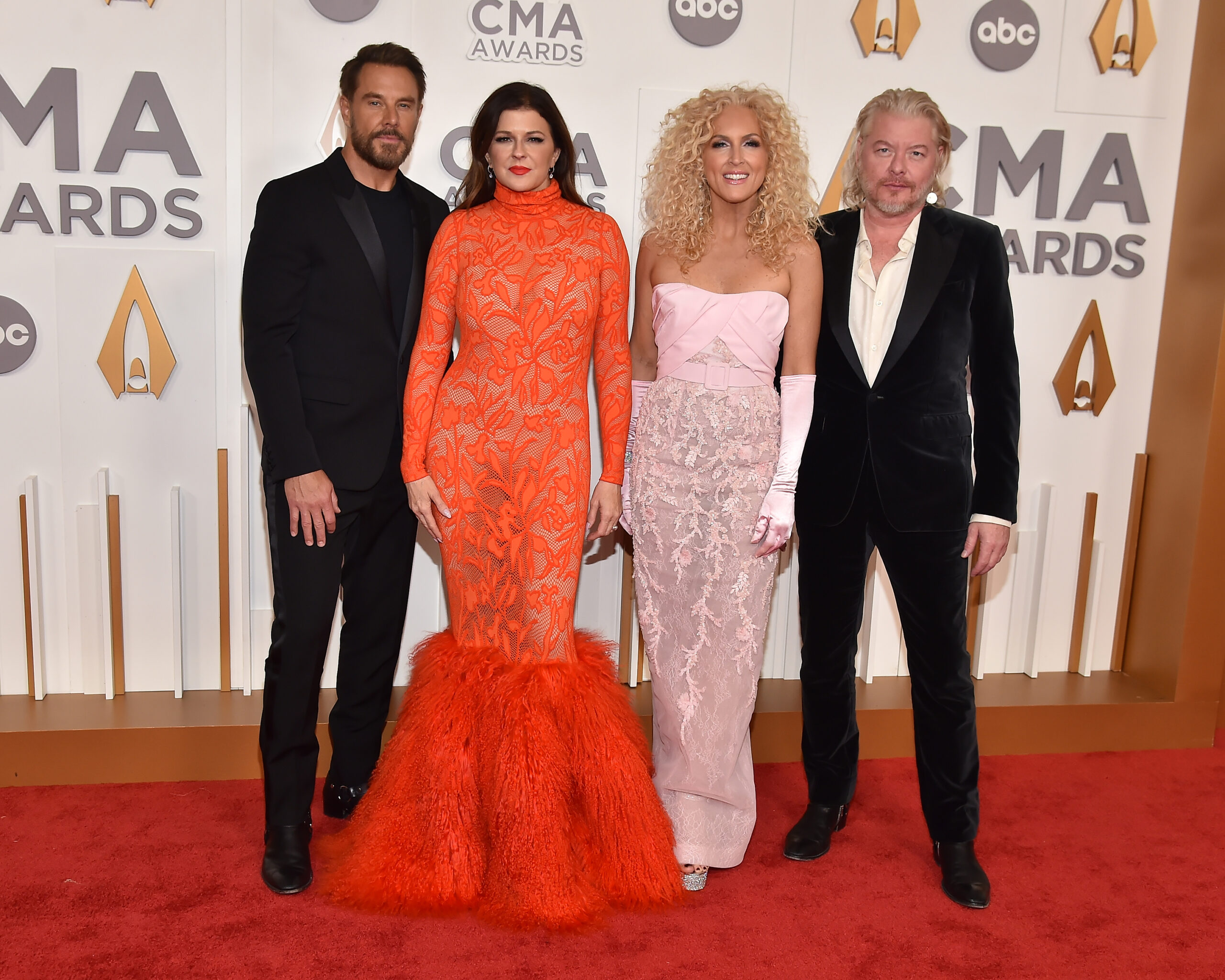 2022 CMA Awards – See All the Best Looks from the Red Carpet