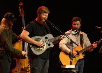 Oliver Anthony Says The Last Thing He Wants Is ‘To Be A Cow At The Auction Block For Everybody To Bid On’ with New Album “Hymnal of a Troubled Man’s Mind” (Exclusive)