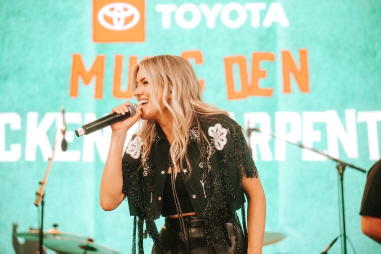 Mackenzie Carpenter Says “Sound Of A Heartbreak” Encapsulates ‘All of the Things That You Hear Instead of Things That You Feel’ (Exclusive)