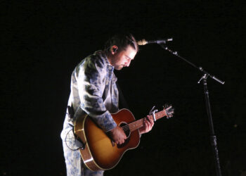 Noah Kahan Sells Out Two Back to Back Shows at the Hollywood Bowl During We’ll All Be Here Forever Tour (Review)