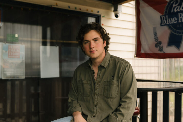 Vincent Mason Opens Up About Getting Vulnerable in His Music, Drops Surprise Track “Heart Like This” (Exclusive)