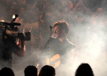 Shawn Mendes Premieres New Single “Nobody Knows” at the 2024 MTV VMAs – Watch
