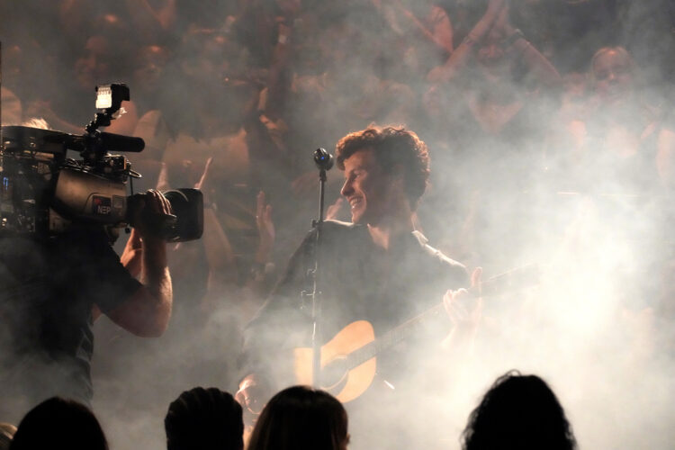 Shawn Mendes Premieres New Single “Nobody Knows” at the 2024 MTV VMAs – Watch