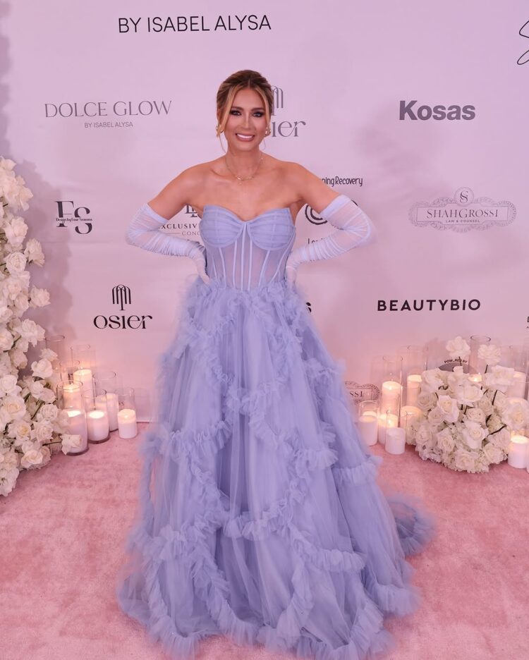 Spray Tan Mogul Isabel Alysa Gives Inside Look at Dolce Glow’s Glow & Grow Summit: A Beautiful Blend of Inspiration, Innovation, and Giving Back (Exclusive)