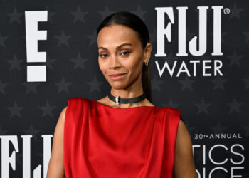 Zoe Saldaña Served Red-Hot Glam at the Critics Choice Awards — And Took Home a Trophy to Match