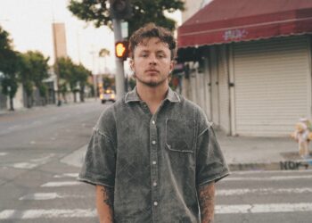 Peech Brings “Going West” to Life in Soul-Stirring Live Garage Performance — Watch It First on Celeb Secrets (Premiere)