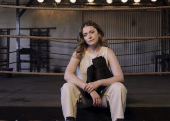 EMME Gets Personal About Friendships, Healing, and Her Most Vulnerable Song Yet “Are You Winning Now?” (Exclusive)