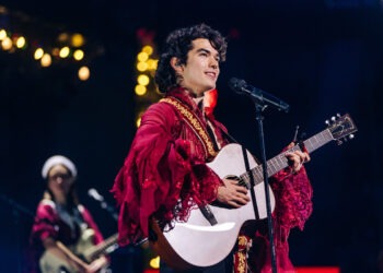 Alex Warren, Conan Gray, Feid, Jessie Murph, The Kid LAROI, Zara Larsson & More Light Up the Intuit Dome for 102.7 KIIS FM’s Jingle Ball in Los Angeles (Review)