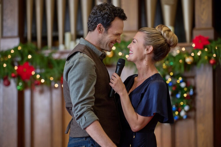 Brooke D’Orsay She “Got Along Swimmingly” From the Second She Met Co-Star and Broadway Star Jake Epstein to Film New Hallmark Movie “Oy To The World!” (Exclusive)