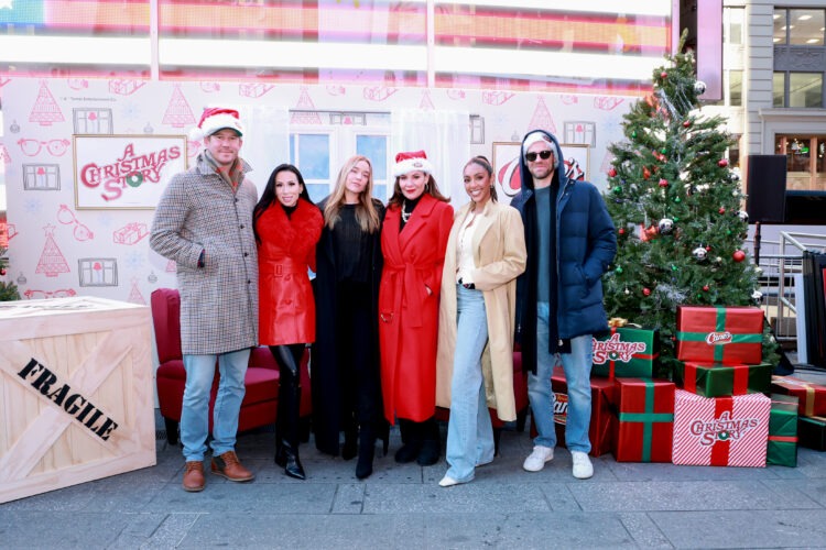 Todd Graves Turns Times Square Into a Winter Wonderland During Raising Cane’s Annual Holiday Bike Giveaway with A Christmas Story’s Peter Billingsley (Recap)