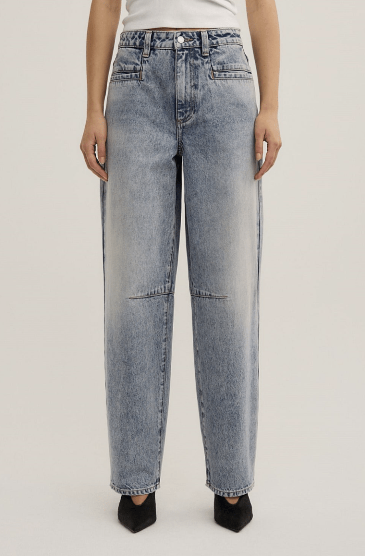 Lara Worthington’s Witchery Capsule Is the Elevated Autumn Wardrobe Your Closet Has Been Waiting For