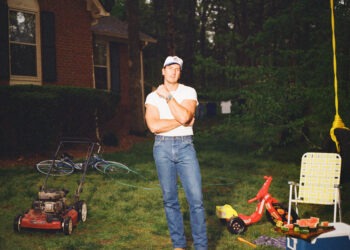 Russell Dickerson Didn’t Expect “Happen To Me” to Blow Up — Now He’s Celebrating His Sixth No. 1