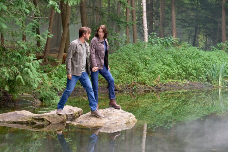 Chyler Leigh, Sadie Laflamme-Snow & Evan Williams Break Down The Way Home’s Biggest Season 4 Mysteries (So Far) – Exclusive