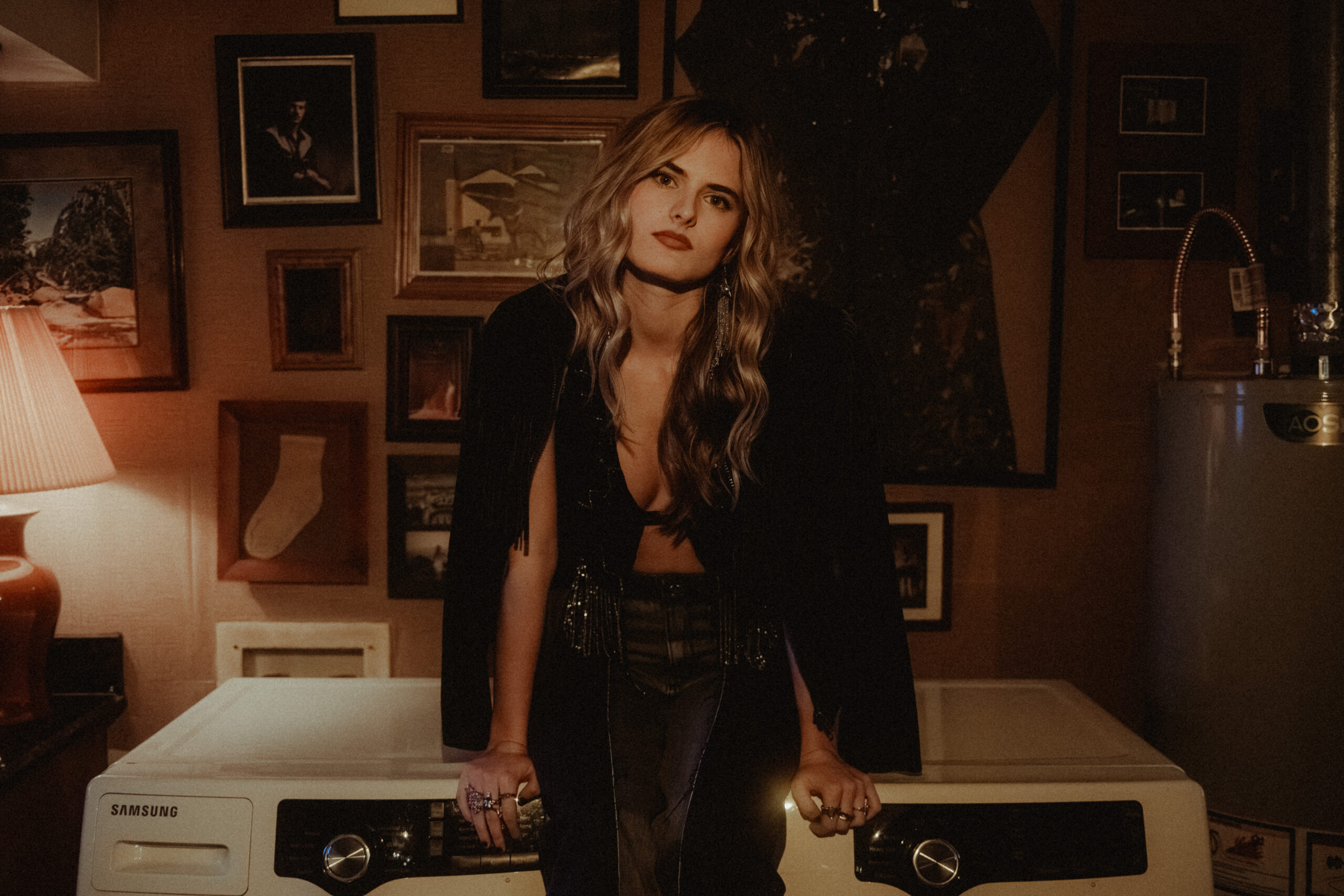 Sela Campbell Talks Bringing Traditional Twang & Zero Patience for Nonsense to Her Debut EP “Lovin’ Made Me Mean” (Exclusive)