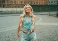 Erin Kinsey Talks Stepping Into Her Unapologetically Real Era by Teaming Up with Dylan Marlowe and Gearing Up for Debut Album “Suede” (Exclusive)