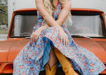 Lakelin Lemmings Is Introducing Herself to Country Music With Her Self-Titled Debut Album: ‘If You Truly Wanna Get to Know Me, Just Listen to the Songs’ (Exclusive)
